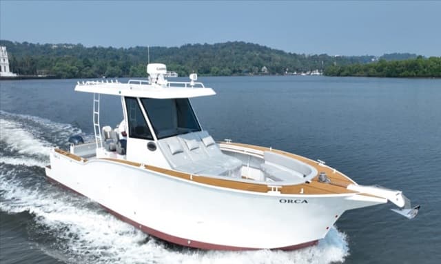 yacht booking in goa