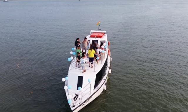 yacht booking in goa